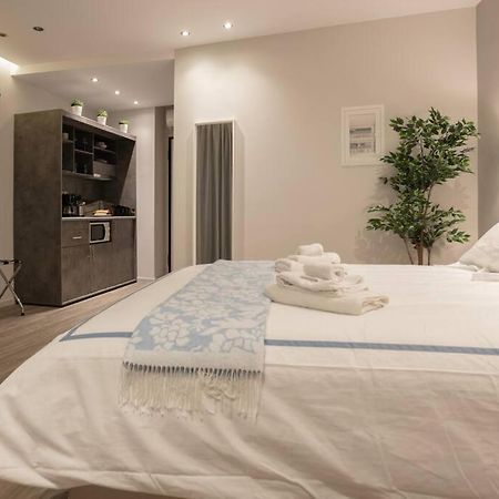 A11 Pristine & Comfy Studio Near Plaka & Parthenon Athen Eksteriør billede