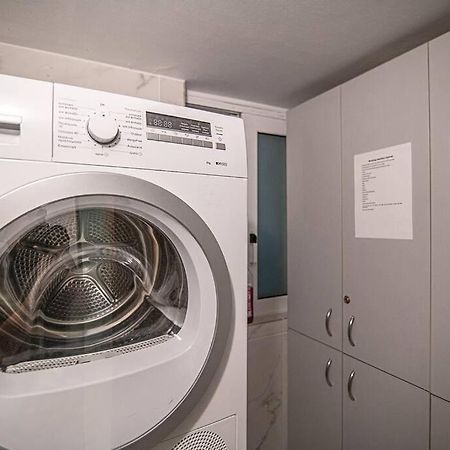 A11 Pristine & Comfy Studio Near Plaka & Parthenon Athen Eksteriør billede