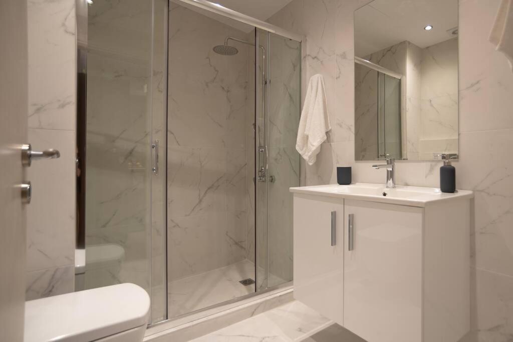 A11 Pristine & Comfy Studio Near Plaka & Parthenon Athen Eksteriør billede