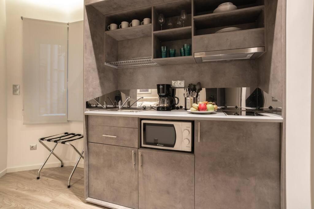 A11 Pristine & Comfy Studio Near Plaka & Parthenon Athen Eksteriør billede