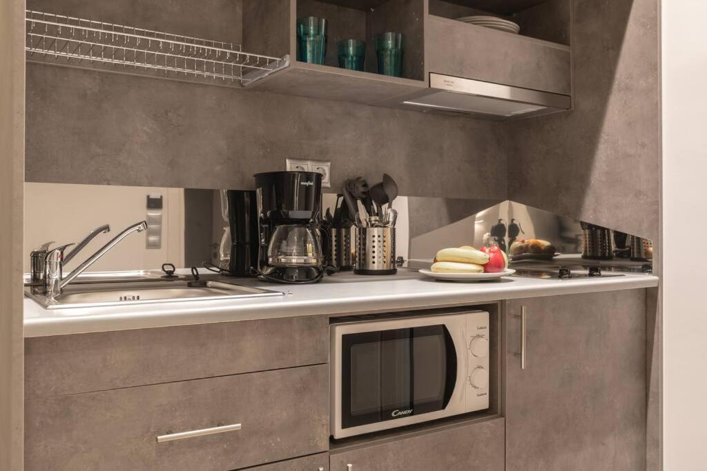 A11 Pristine & Comfy Studio Near Plaka & Parthenon Athen Eksteriør billede
