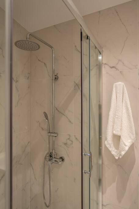 A11 Pristine & Comfy Studio Near Plaka & Parthenon Athen Eksteriør billede